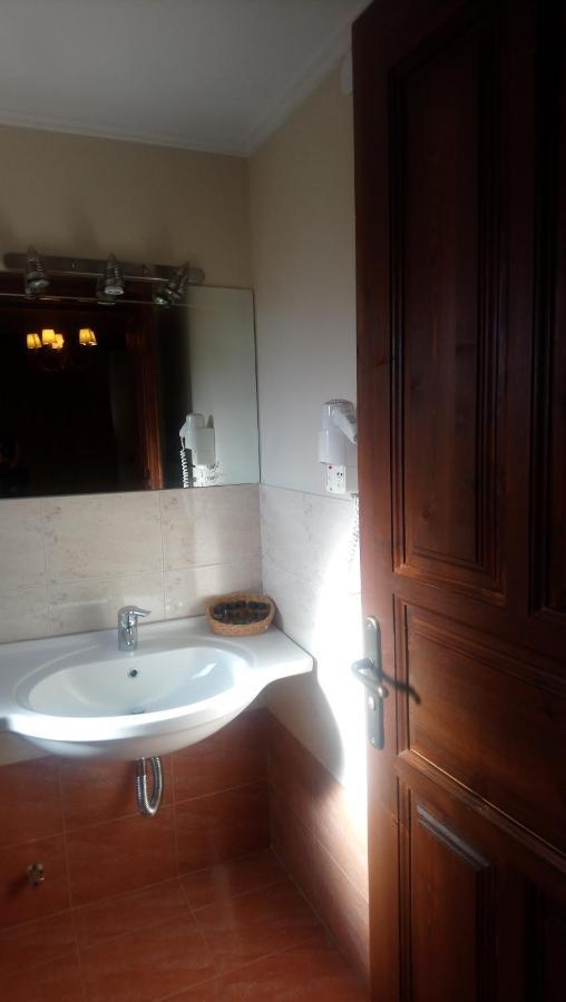 Hotel Pelasgos Karítaina エクステリア 写真
