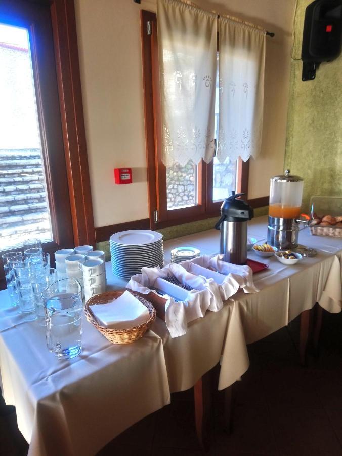 Hotel Pelasgos Karítaina エクステリア 写真